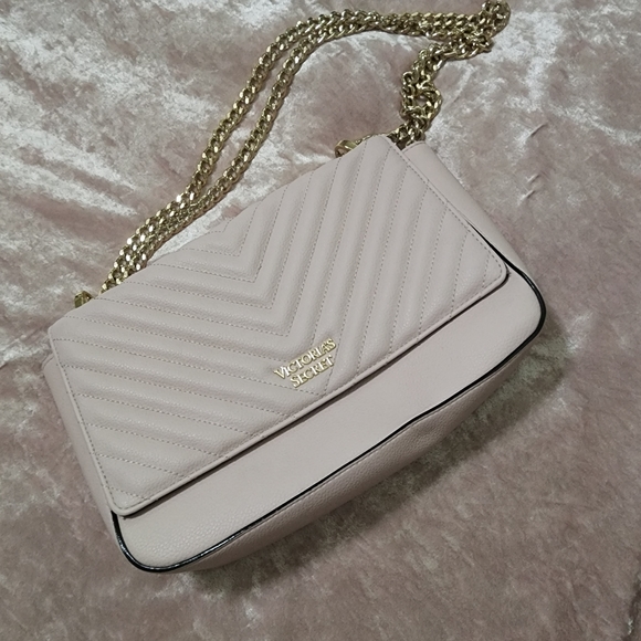 Victoria's Secret Handbags - Victoria secret purse